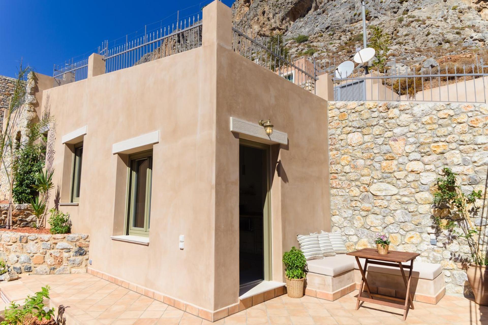 Petra Boutique Villas Arginonda Room photo